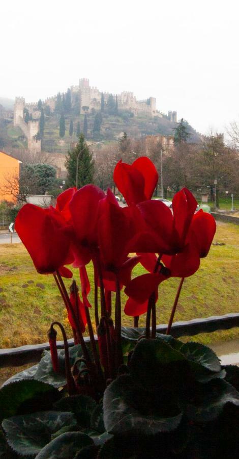 La Finestra Sul Castello Hotel Soave  Ngoại thất bức ảnh